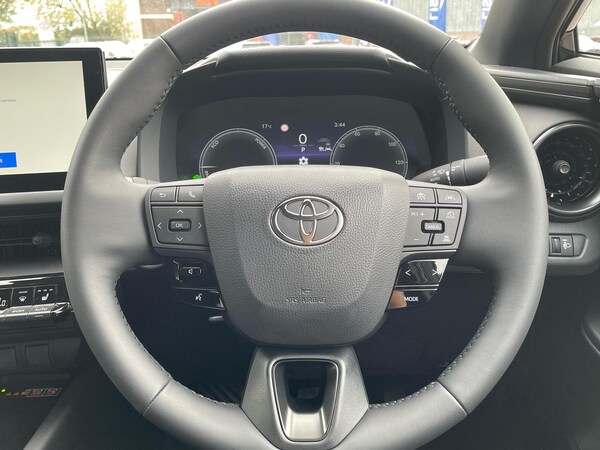 Used Toyota C-HR 2025 for sale - 76123871: Photo 8