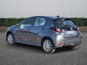 Used Toyota Yaris 2023 for sale - 77724894: Photo