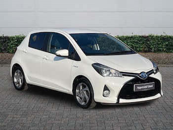 Used Toyota Yaris 2017 for sale - 77725024: Photo