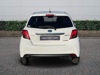 Used Toyota Yaris 2017 for sale - 77725024: Photo