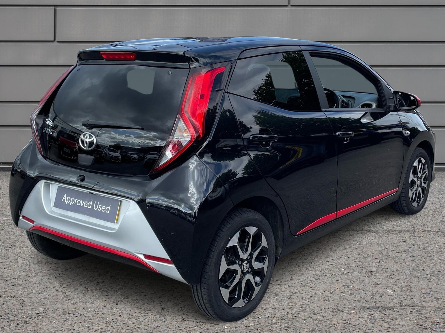 Used Toyota AYGO 2021 for sale - 76123832: Photo 2