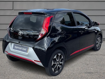 Used Toyota AYGO 2021 for sale - 76123832: Photo 2
