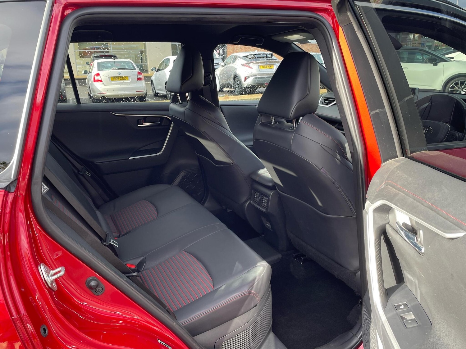 Used Toyota RAV4 2022 for sale - 76716673: Photo 13