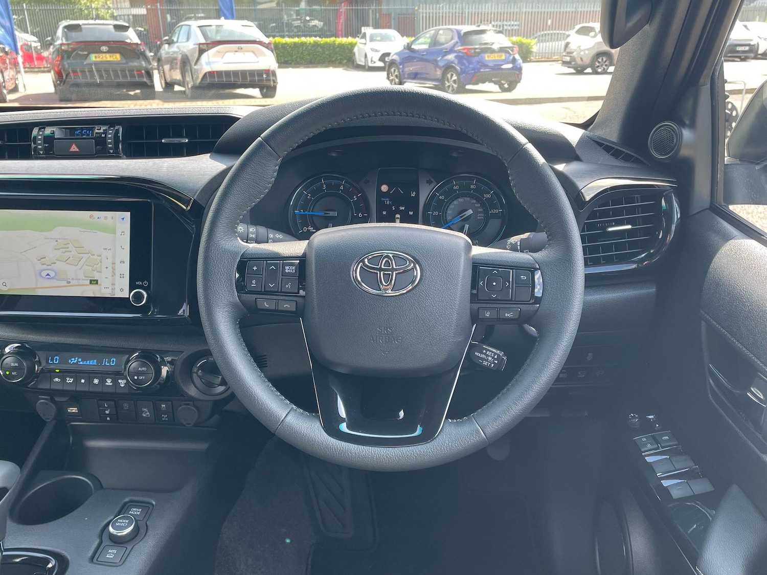 Used Toyota Hilux 2025 for sale - 76837610: Photo 6