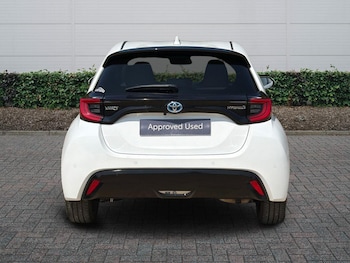 Used Toyota Yaris 2023 for sale - 79350287: Photo