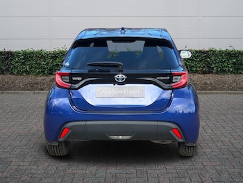 Used Toyota Yaris 2022 for sale - 77292987: Photo