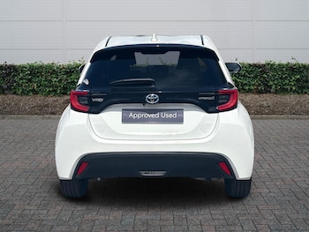 Used Toyota Yaris 2023 for sale - 79050731: Photo