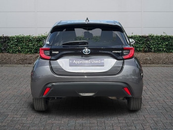Used Toyota Yaris 2023 for sale - 79203418: Photo