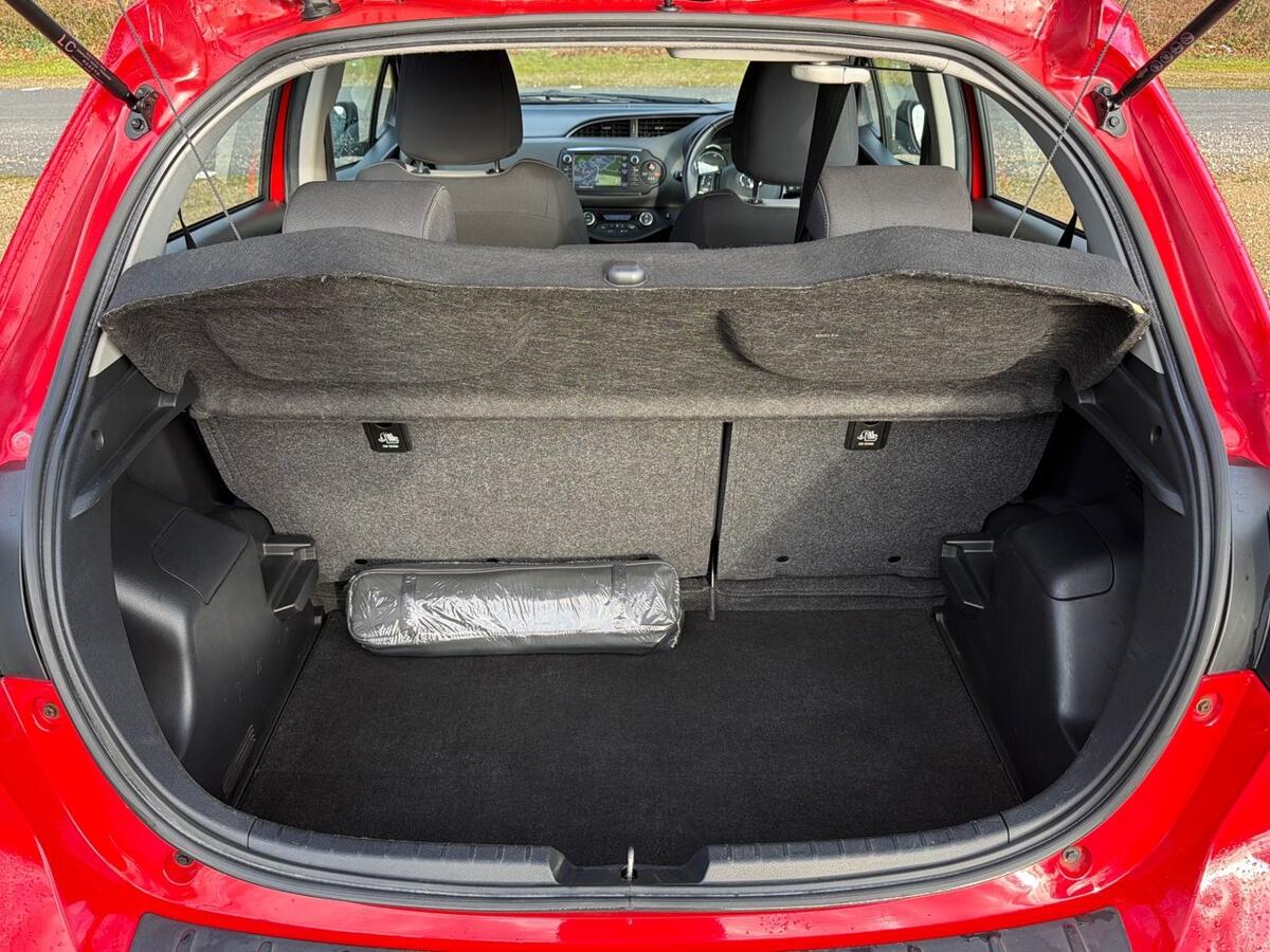 Used Toyota Yaris 2018 for sale - 77176562: Photo 10