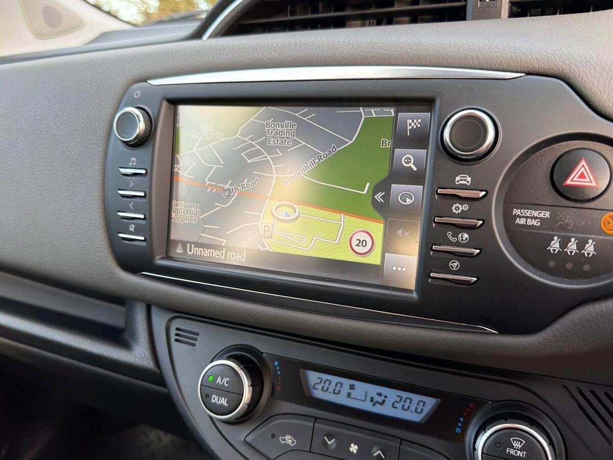 Used Toyota Yaris 2018 for sale - 77176562: Photo 11