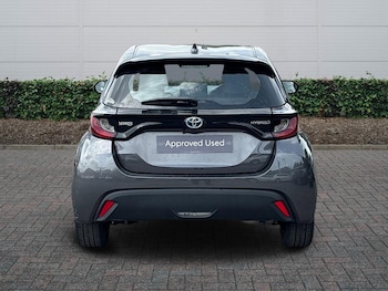 Used Toyota Yaris 2023 for sale - 78899328: Photo