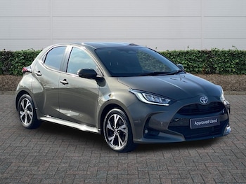 Used Toyota Yaris 2024 for sale - 77724873: Photo