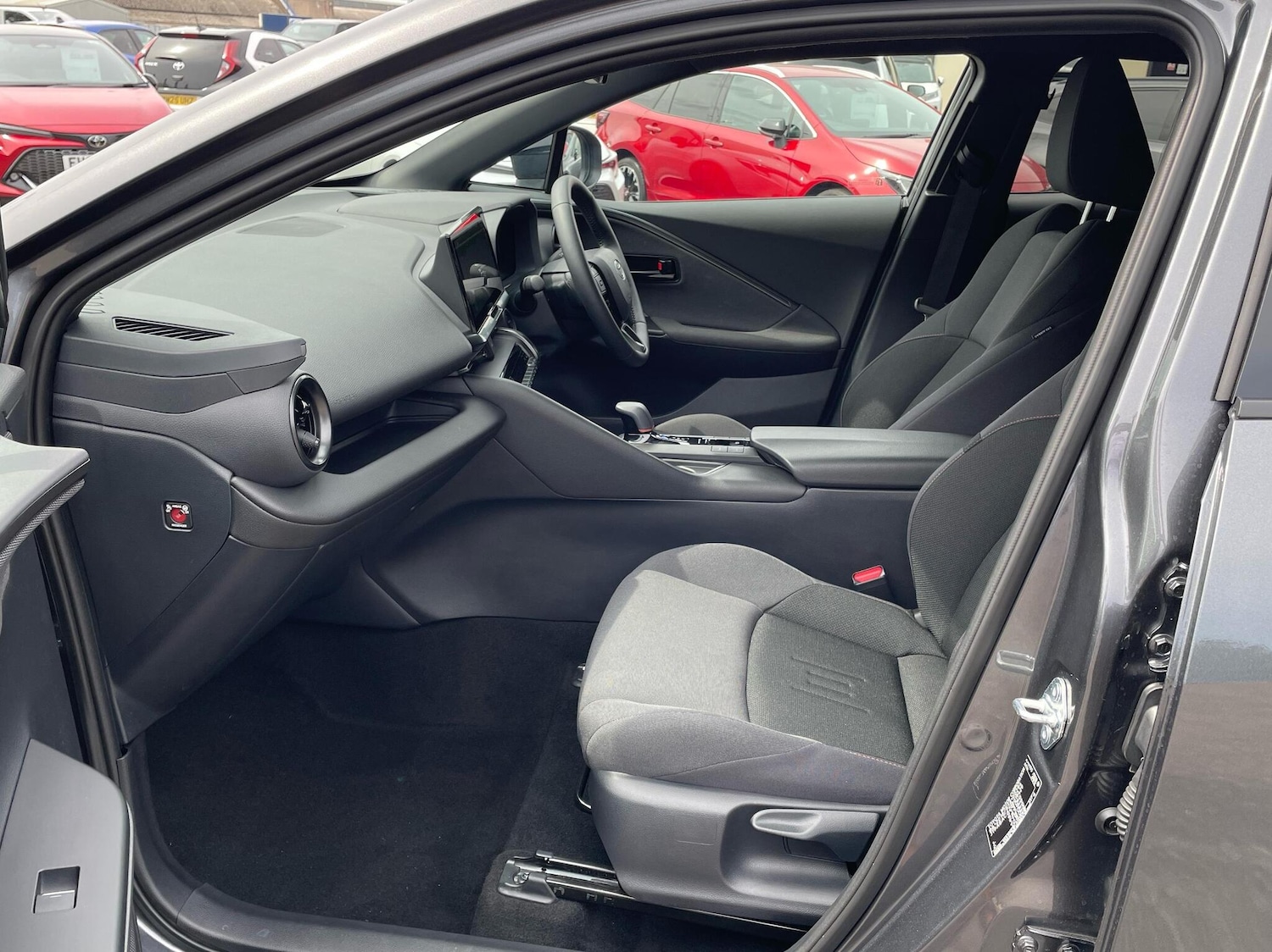 Used Toyota C-HR 2024 for sale - 76110909: Photo 10