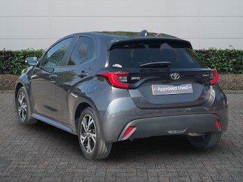 Used Toyota Yaris 2024 for sale - 79170588: Photo