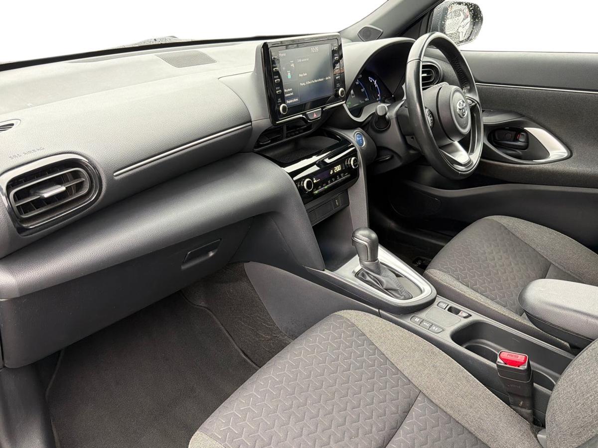 Used Toyota Yaris Cross 2022 for sale - 76888368: Photo 7