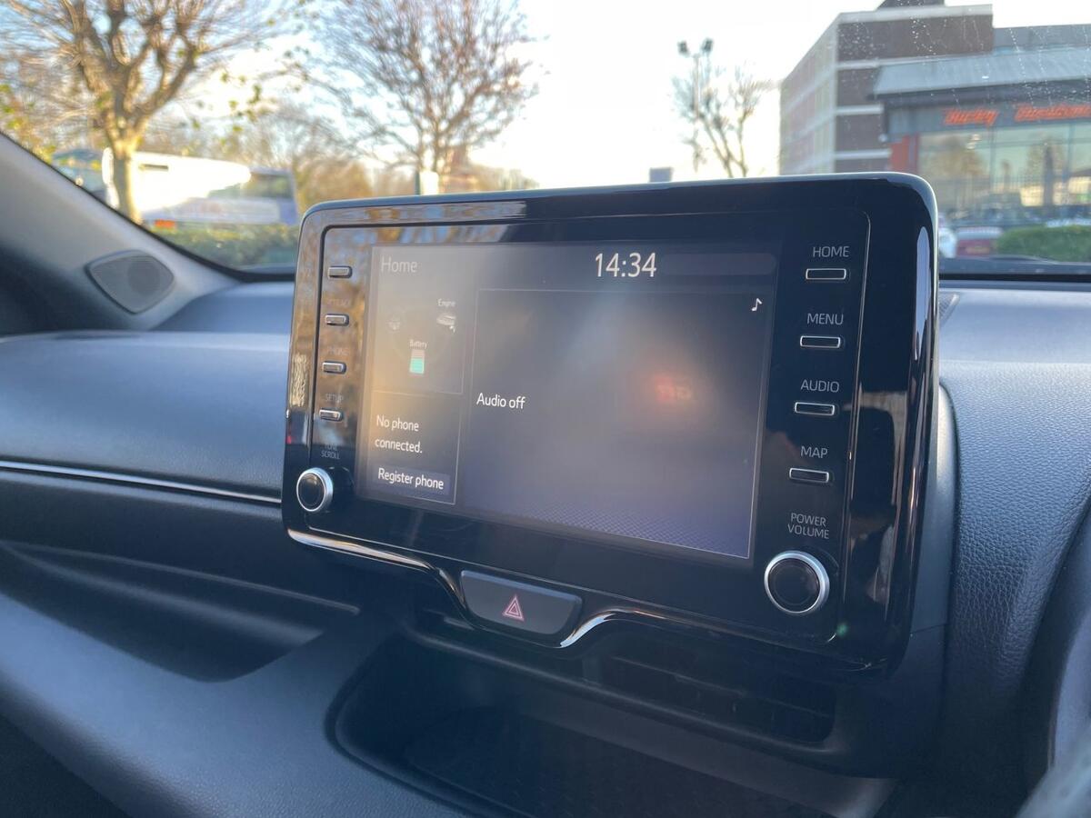 Used Toyota Yaris 2023 for sale - 76730684: Photo 11