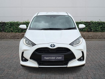 Used Toyota Yaris 2023 for sale - 77910643: Photo