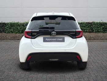 Used Toyota Yaris 2023 for sale - 77910643: Photo