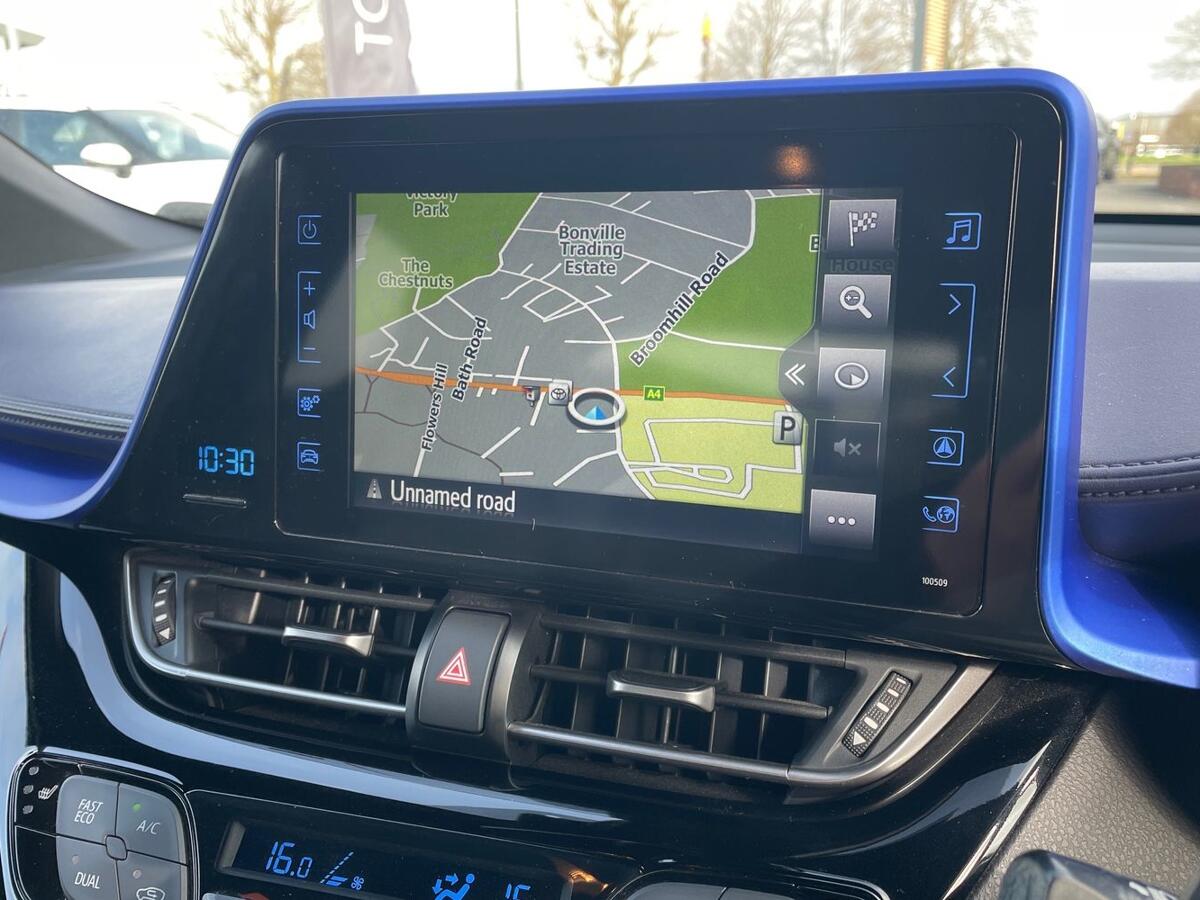 Used Toyota C-HR 2018 for sale - 77809703: Photo 11