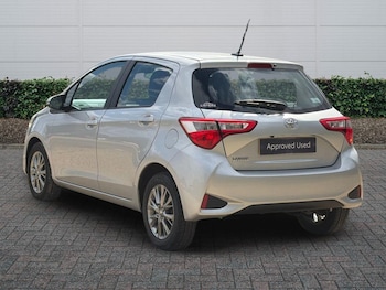 Used Toyota Yaris 2018 for sale - 79413809: Photo