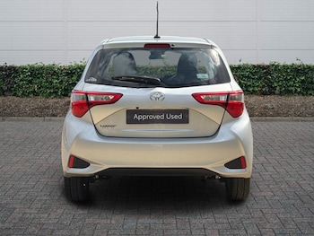 Used Toyota Yaris 2018 for sale - 79413809: Photo