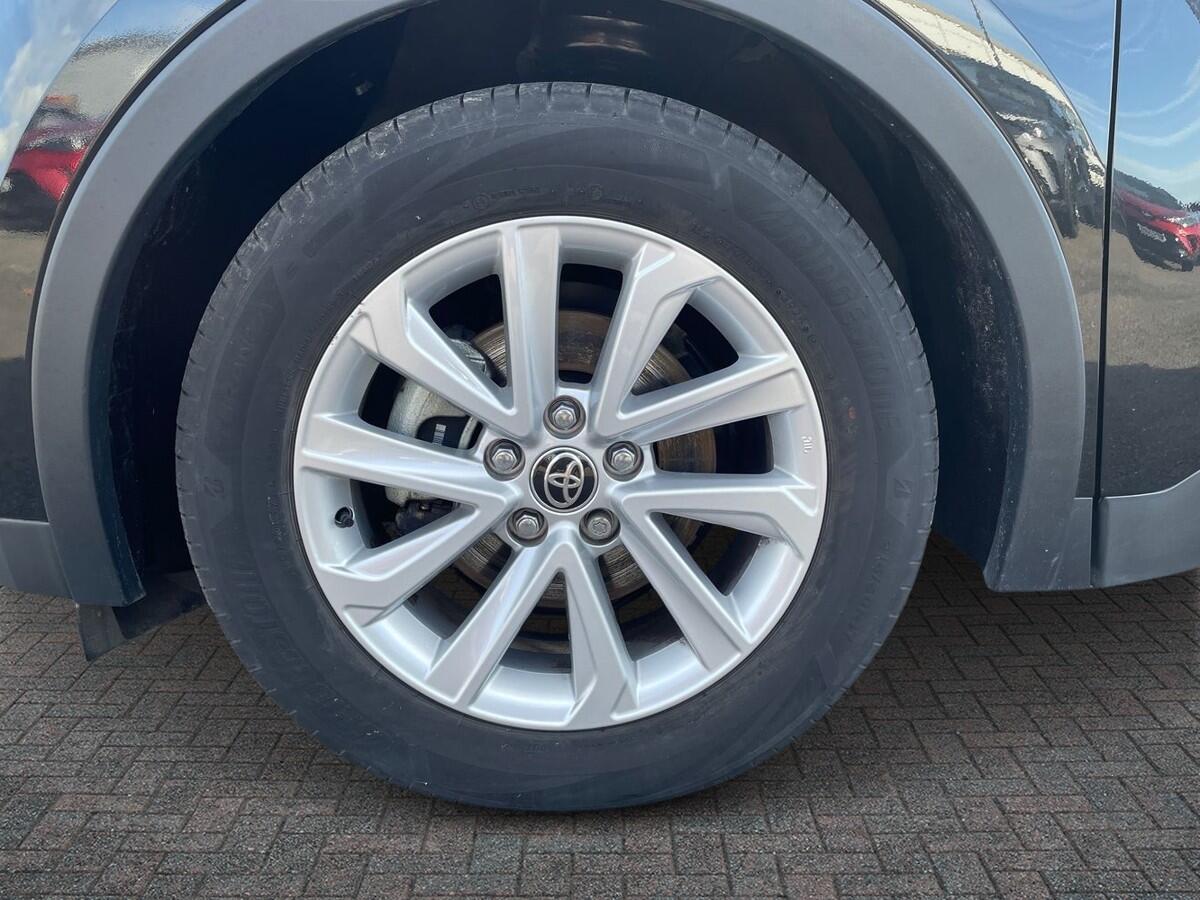 Used Toyota C-HR 2024 for sale - 77725140: Photo 6