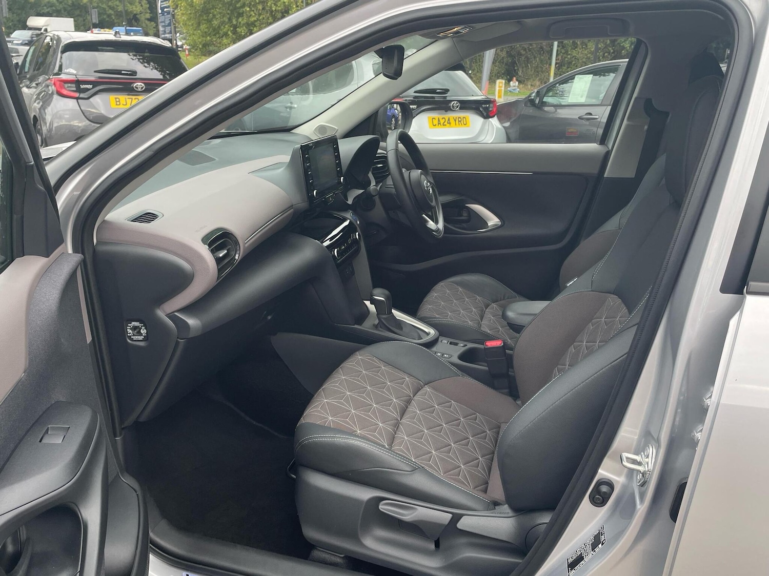 Used Toyota Yaris Cross 2023 for sale - 76111444: Photo 10
