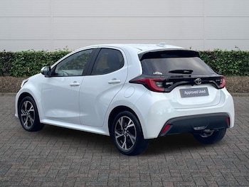 Used Toyota Yaris 2024 for sale - 76730805: Photo