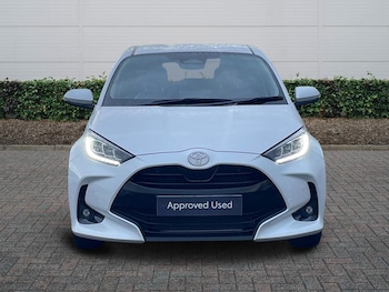 Used Toyota Yaris 2024 for sale - 76730805: Photo