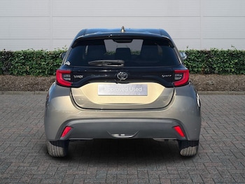 Used Toyota Yaris 2024 for sale - 77910716: Photo