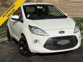 2016 (16) - 1.2 Zetec White Edition 3dr