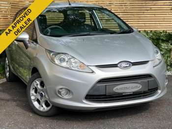 2012 (62) - 1.25 Zetec Hatchback 5dr Petrol Manual (129 g/km, 81 bhp) 12 MONTHS AA, FRE