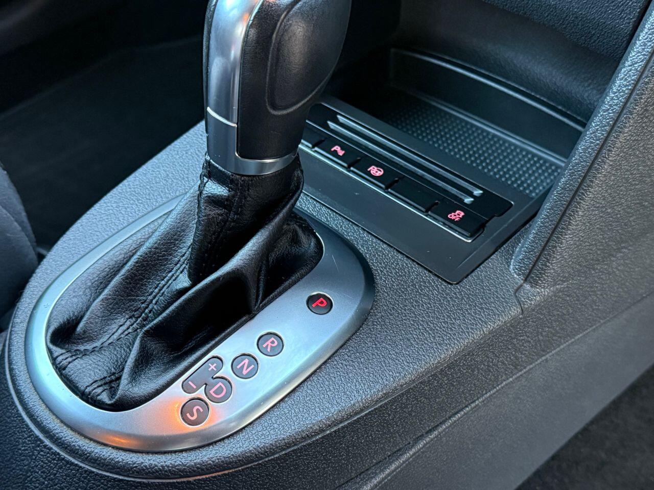 Used Volkswagen Touran 2012 for sale - 76824117: Photo 21