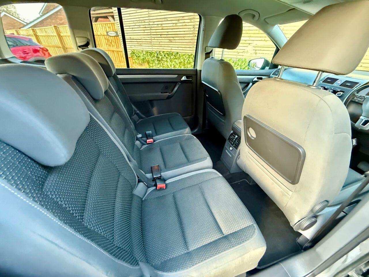 Used Volkswagen Touran 2012 for sale - 76824117: Photo 22