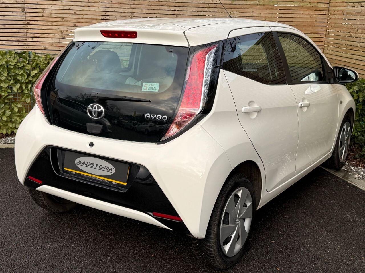 Used Toyota AYGO 2015 for sale - 77395777: Photo 10