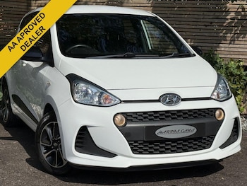 Used Hyundai i10 2018 for sale - 79050182: Photo