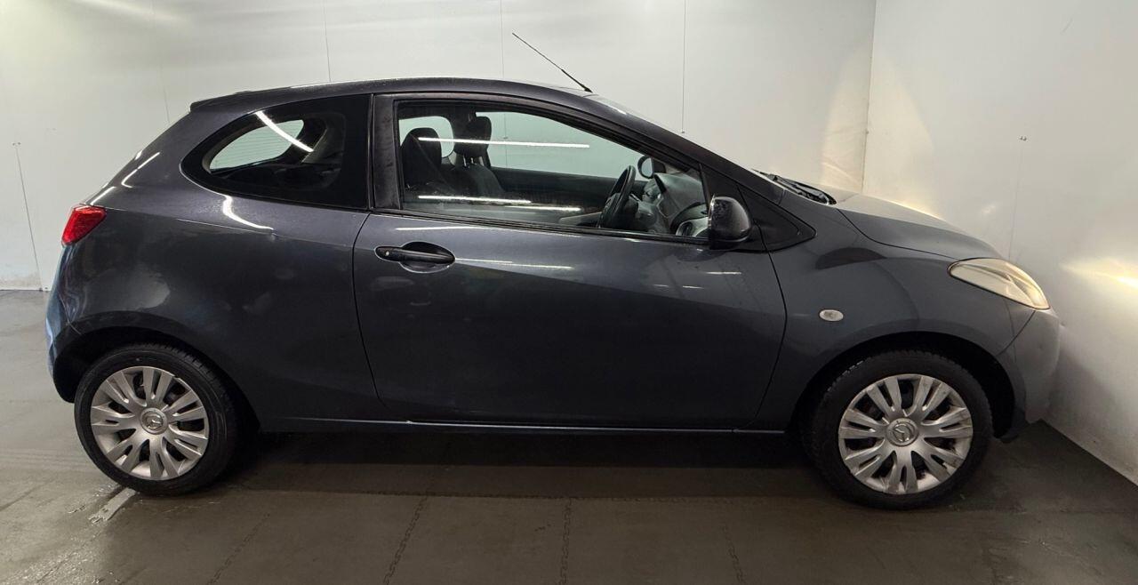 Used Mazda Mazda2 2010 for sale - 77155796: Photo 9