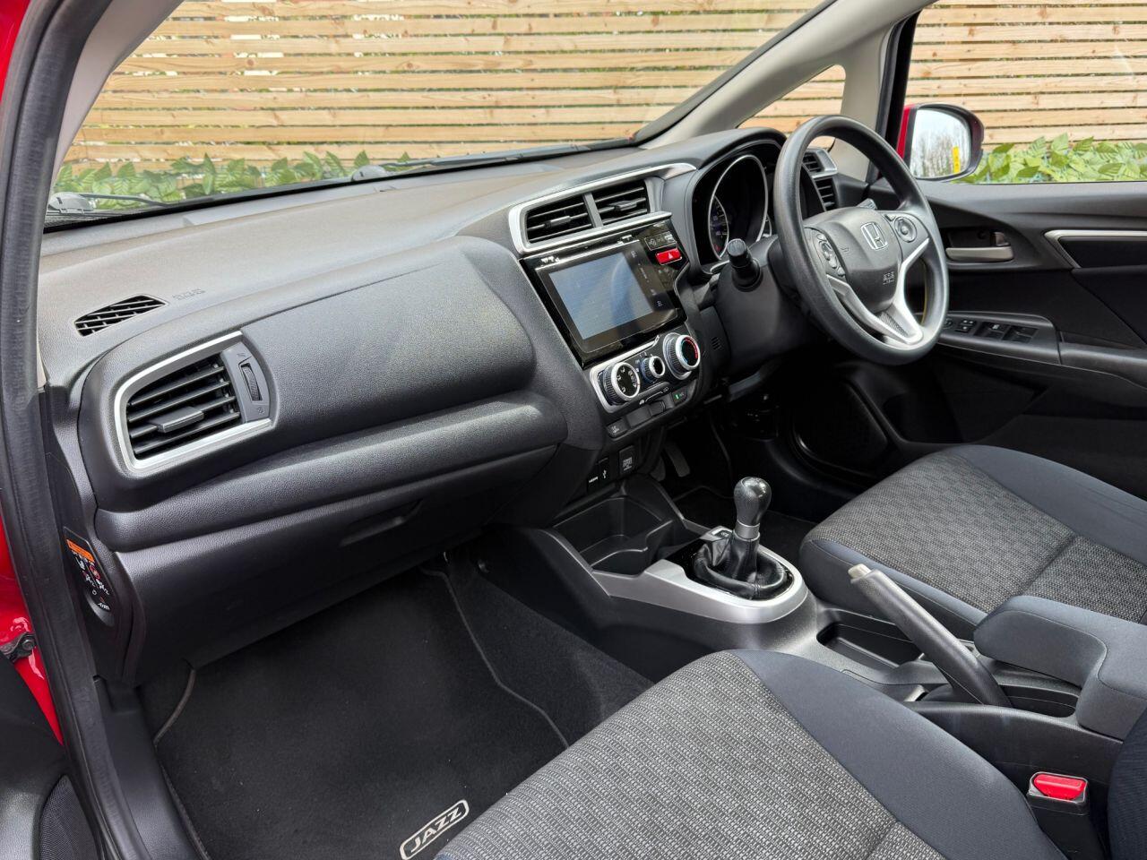 Used Honda Jazz 2017 for sale - 78184225: Photo 14