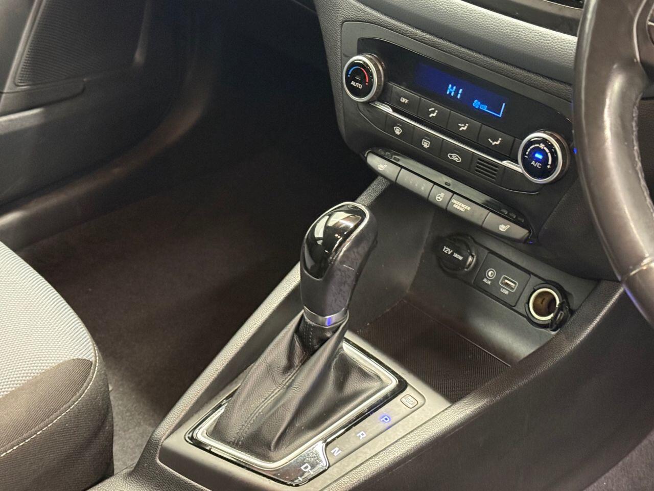 Used Hyundai i20 2015 for sale - 76752382: Photo 19