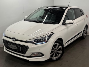 Used Hyundai i20 2015 for sale - 76752382: Photo