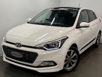 Used Hyundai i20 2015 for sale - 76752382: Photo