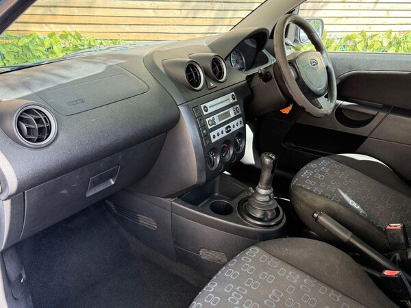 Used Ford Fiesta 2005 for sale - 75041533: Photo 16