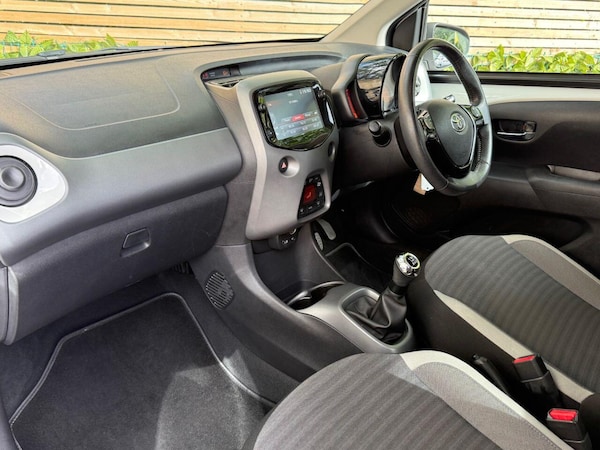 Used Toyota AYGO 2020 for sale - 75780938: Photo 16