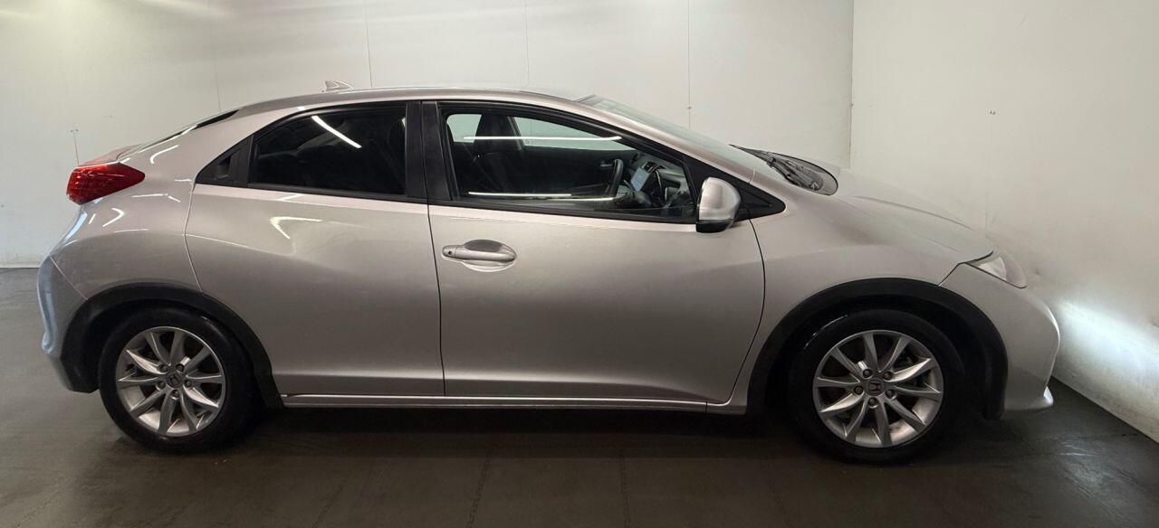 Used Honda Civic 2012 for sale - 77143976: Photo 11