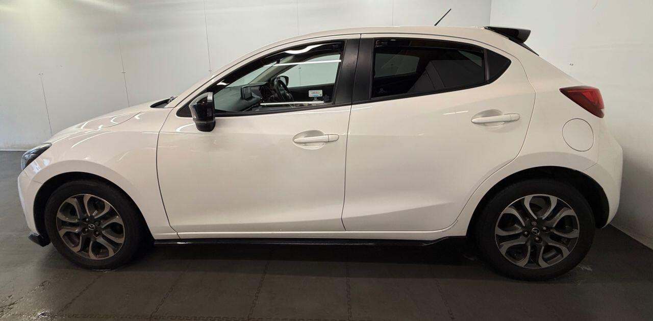 Used Mazda Mazda2 2016 for sale - 77053939: Photo 10