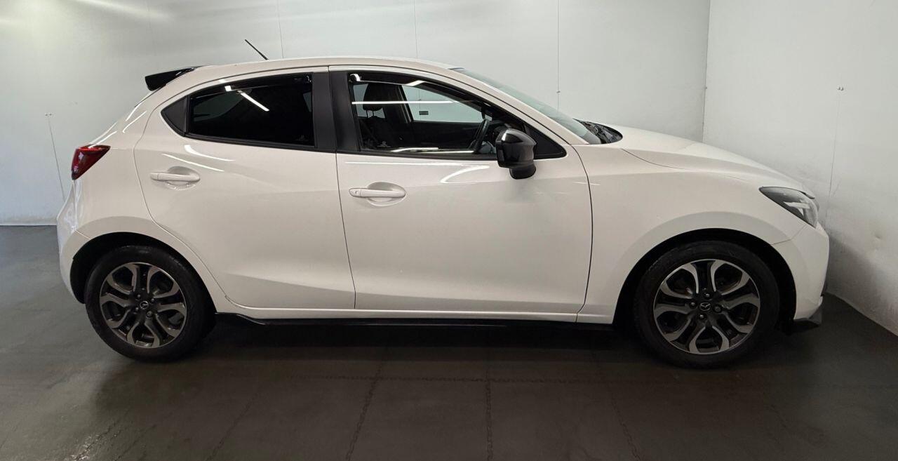Used Mazda Mazda2 2016 for sale - 77053939: Photo 11