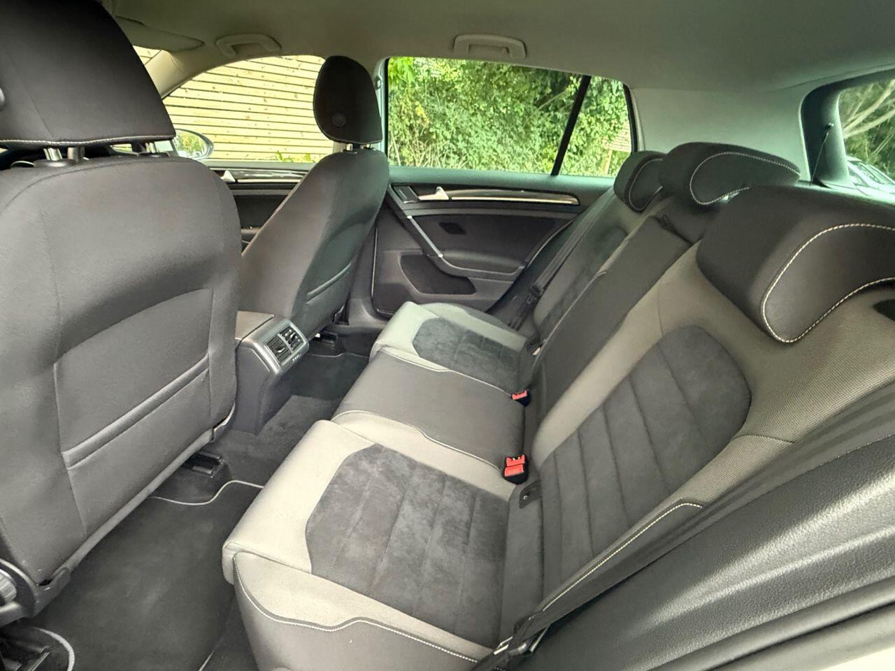 Used Volkswagen Golf 2013 for sale - 76307433: Photo 21