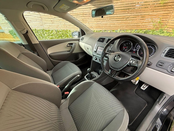 Used Volkswagen Polo 2015 for sale - 75290639: Photo 15