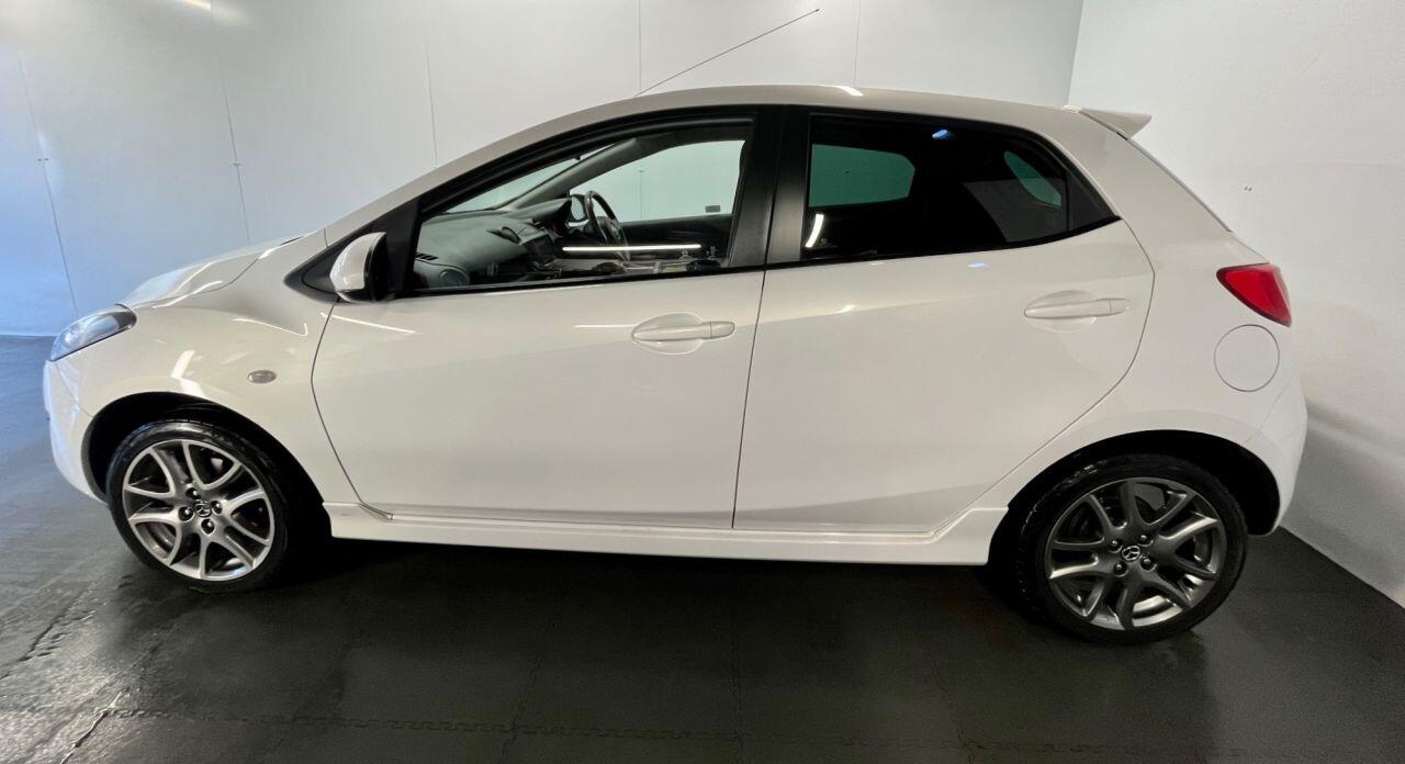 Used Mazda Mazda2 for sale - 77497498: Photo 8