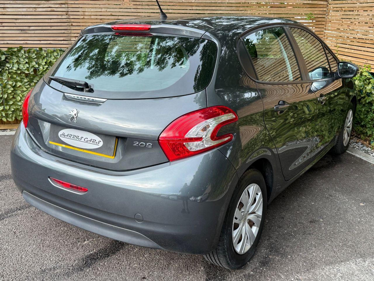 Used Peugeot 208 2015 for sale - 76988235: Photo 12